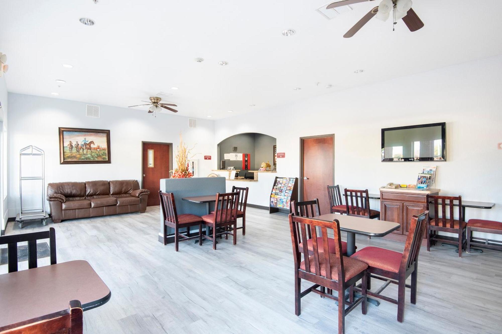 Oyo Townhouse Clute Lake Jackson Extérieur photo