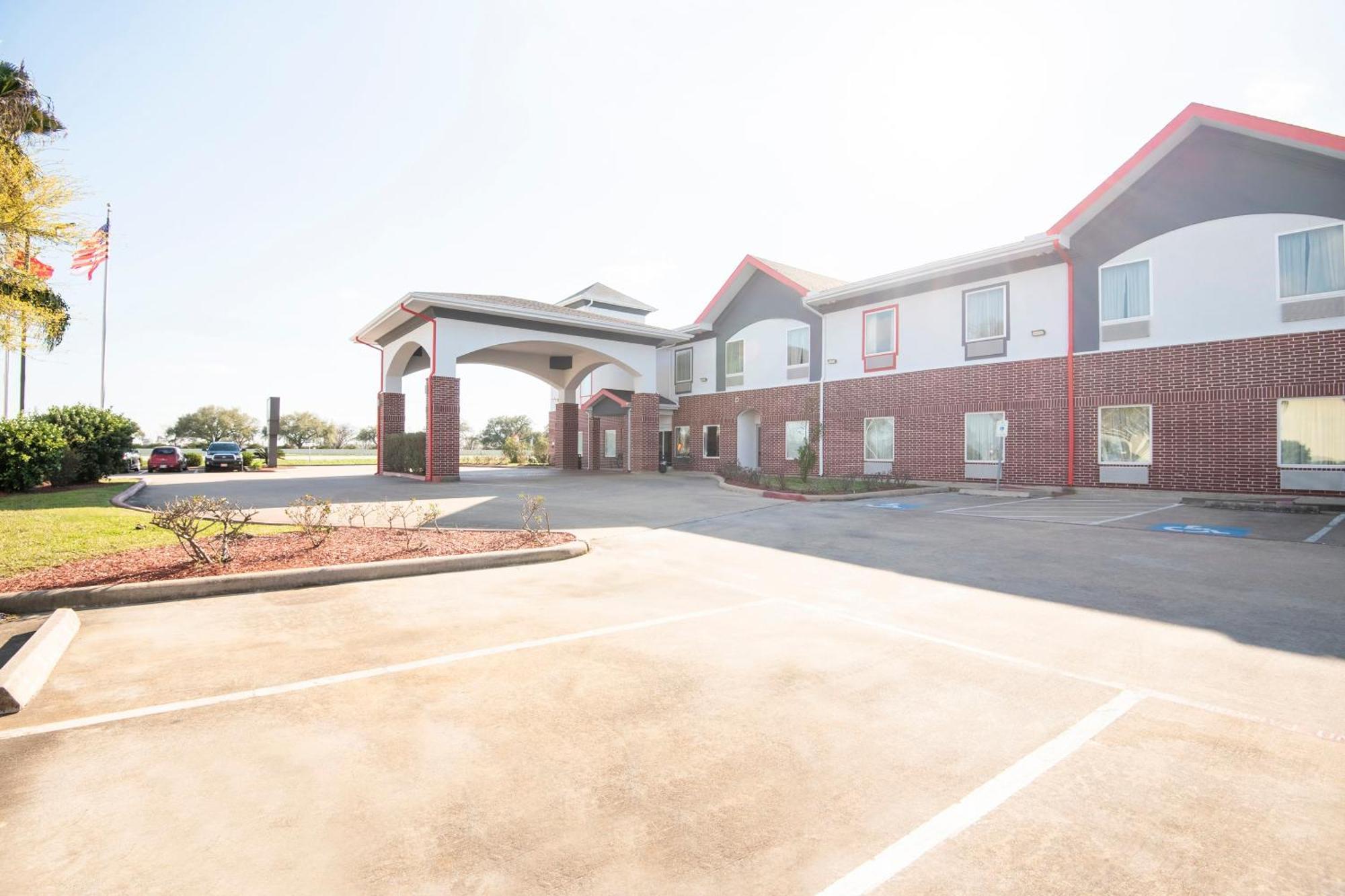 Oyo Townhouse Clute Lake Jackson Extérieur photo